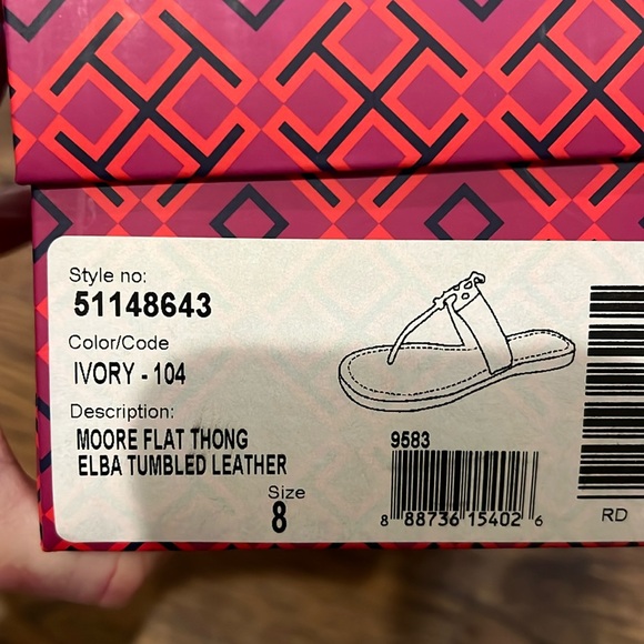 Tory Burch ivory size 8 leather flip-flops - Picture 4 of 4